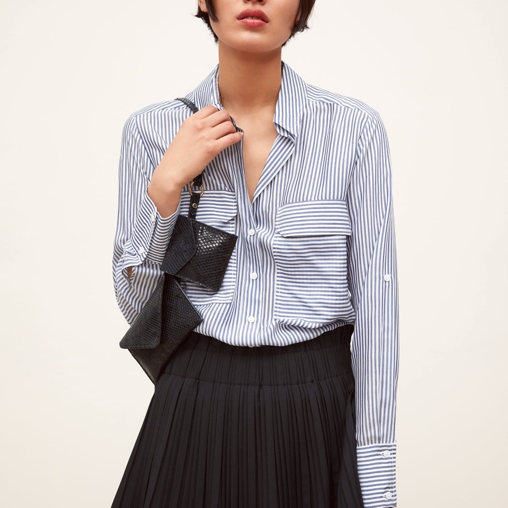 Zara women’s striped blue and white blouse. Sz XL.